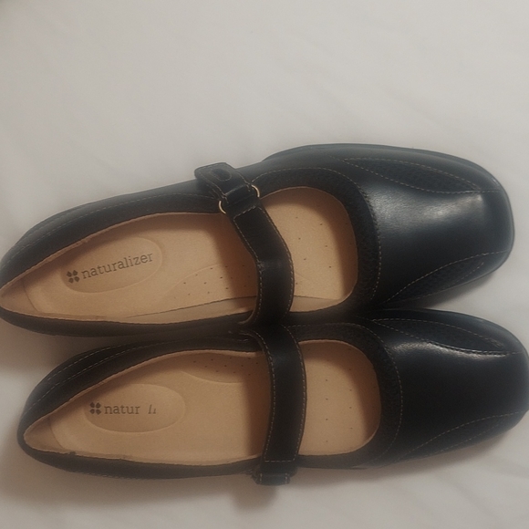 Naturalizer Women's Black Mary-Jane's Anion 10M - Picture 1 of 8